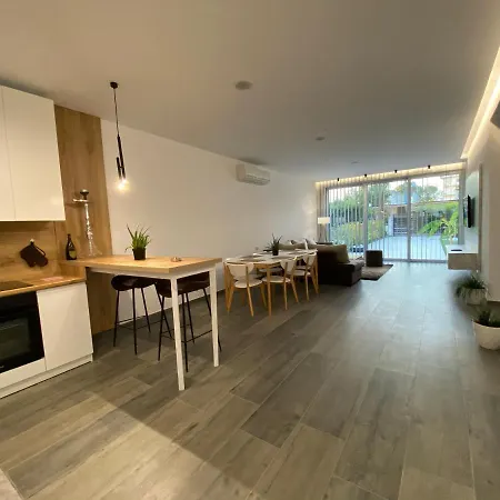 White 1 - Luxury Vila