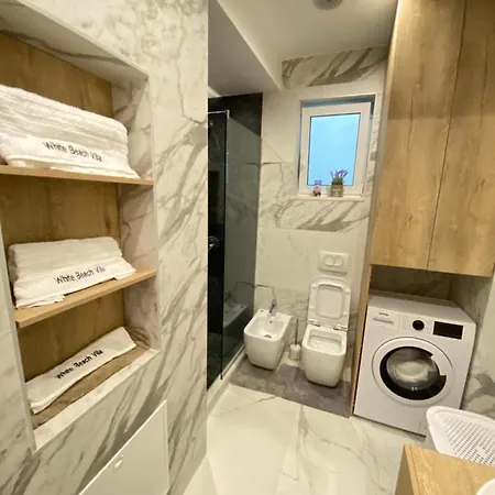 White 1 - Luxury Velipojë